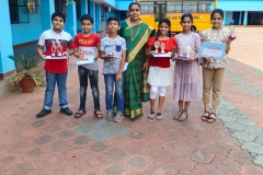 Literary Meet-2021-22-Prize winners with the Vice Principal